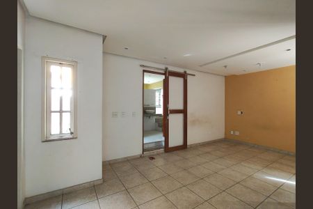 Casa para alugar com 280m², 4 quartos e 1 vagaSuíte