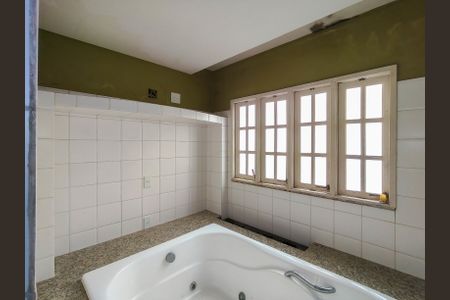 Casa para alugar com 280m², 4 quartos e 1 vagaBanheiro da Suíte