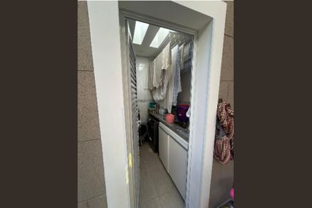 Foto 03 de casa à venda com 2 quartos, 155m² em Vila Cordeiro, São Paulo