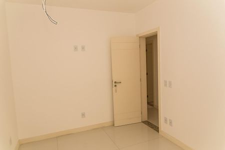 Apartamento à venda com 200m², 4 quartos e 3 vagasQuarto 2