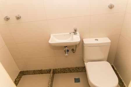 Apartamento à venda com 200m², 4 quartos e 3 vagasBanheiro de serviço