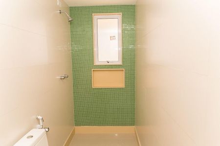 Apartamento à venda com 200m², 4 quartos e 3 vagasBanheiro da Suíte 1