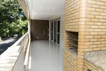 Apartamento à venda com 200m², 4 quartos e 3 vagasVaranda