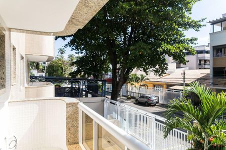 Apartamento à venda com 200m², 4 quartos e 3 vagasVaranda