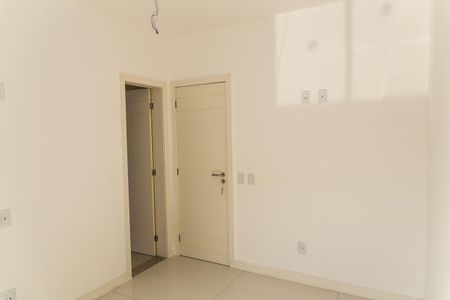 Apartamento à venda com 200m², 4 quartos e 3 vagasQuarto 1