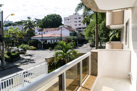 Apartamento à venda com 200m², 4 quartos e 3 vagasVaranda