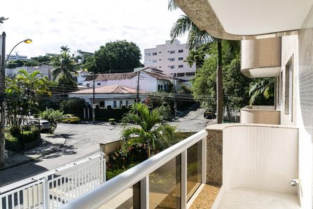Apartamento à venda com 200m², 4 quartos e 3 vagasVaranda