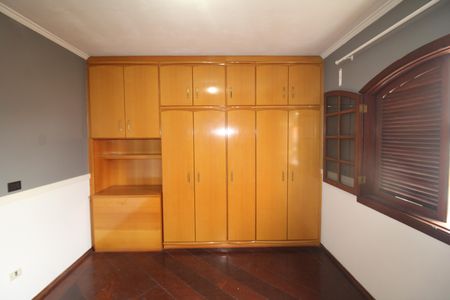 Casa à venda com 207m², 2 quartos e 3 vagasQuarto 3