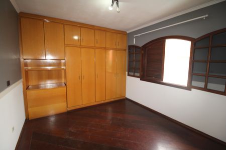 Casa à venda com 207m², 2 quartos e 3 vagasQuarto 3