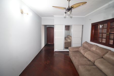 Casa à venda com 207m², 2 quartos e 3 vagasQuarto 2