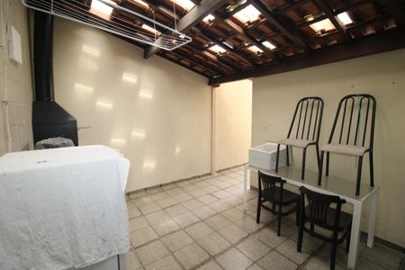 Casa à venda com 207m², 2 quartos e 3 vagasÁrea de Serviço