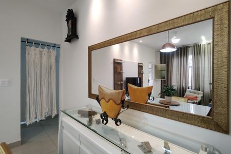 Casa de condomínio à venda com 200m², 3 quartos e 3 vagasSala