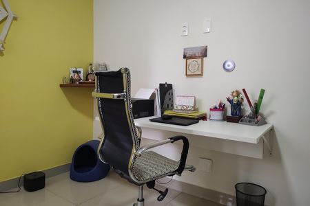 Casa de condomínio à venda com 200m², 3 quartos e 3 vagasQuarto 2