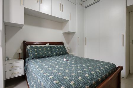 Casa de condomínio à venda com 200m², 3 quartos e 3 vagasQuarto 3