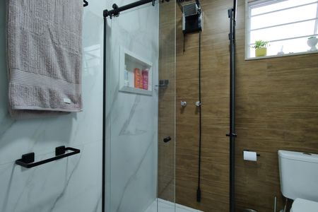 Casa de condomínio à venda com 200m², 3 quartos e 3 vagasBanheiro Social