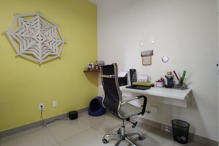 Casa de condomínio à venda com 200m², 3 quartos e 3 vagasQuarto 2