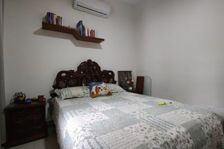 Casa de condomínio à venda com 200m², 3 quartos e 3 vagasQuarto 1