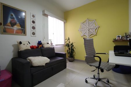 Casa de condomínio à venda com 200m², 3 quartos e 3 vagasQuarto 2