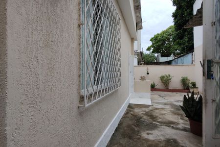 Casa de condomínio à venda com 200m², 3 quartos e 3 vagasQuintal