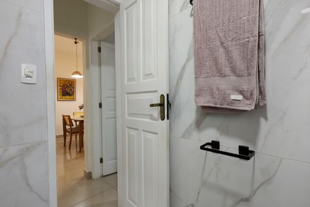 Casa de condomínio à venda com 200m², 3 quartos e 3 vagasBanheiro Social