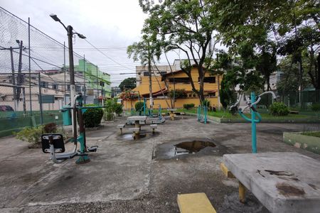 Casa de condomínio à venda com 200m², 3 quartos e 3 vagasÁrea comum - Academia