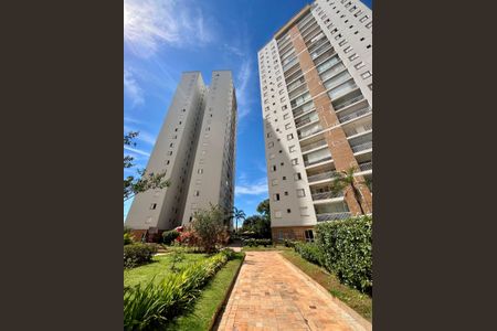 Apartamento à venda com 87m², 2 quartos e 2 vagasFachada do bloco