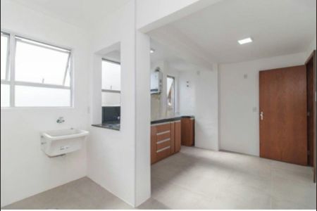 Apartamento à venda com 74m², 2 quartos e 1 vagaFoto 02