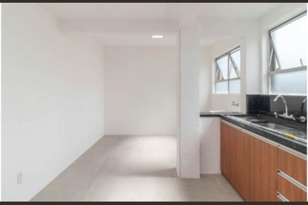 Apartamento à venda com 74m², 2 quartos e 1 vagaFoto 03