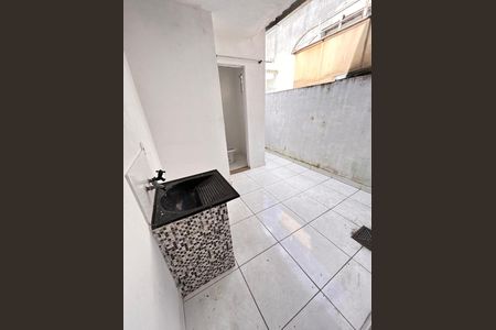 Casa à venda com 70m², 3 quartos e 1 vagaÁrea de serviço