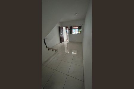 Casa à venda com 70m², 3 quartos e 1 vagaSala