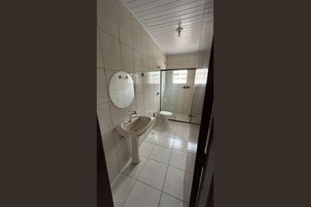 Casa à venda com 70m², 3 quartos e 1 vagaBanheiro