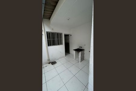 Casa à venda com 70m², 3 quartos e 1 vagaÁrea de serviço