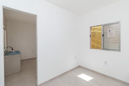 Sala de kitnet/studio para alugar com 1 quarto, 25m² em Glória, Belo Horizonte