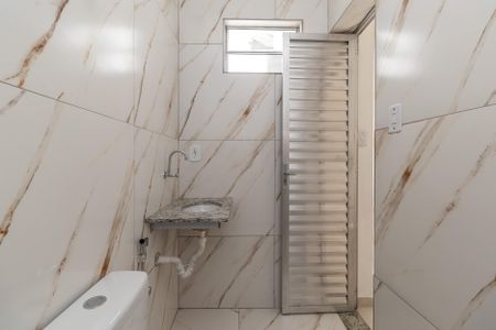 Studio para alugar com 25m², 1 quarto e sem vaga Studio para alugar com 25m², 1 quarto e sem vagaBanheiro