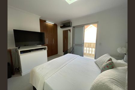 Casa à venda com 141m², 3 quartos e 2 vagasSuíte