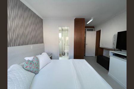 Casa à venda com 141m², 3 quartos e 2 vagasSuíte