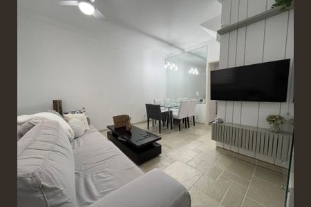 Casa à venda com 141m², 3 quartos e 2 vagasSala