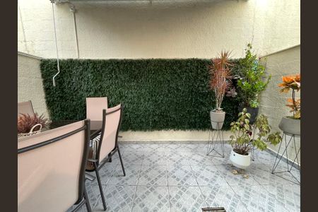 Casa à venda com 141m², 3 quartos e 2 vagasQuintal