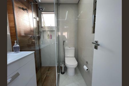 Casa à venda com 141m², 3 quartos e 2 vagasBanheiro da Suíte