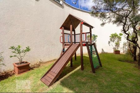Casa à venda com 141m², 3 quartos e 2 vagasÁrea comum - Playground