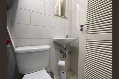 Casa à venda com 141m², 3 quartos e 2 vagasBanheiro de serviço