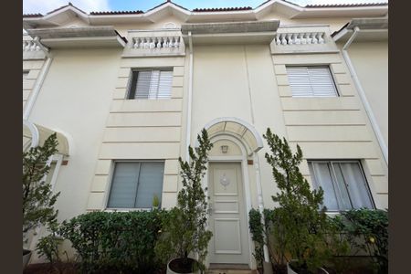 Casa à venda com 141m², 3 quartos e 2 vagasFachada da casa