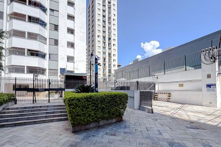 Apartamento à venda com 100m², 3 quartos e 1 vagaFachada - Plaquinha