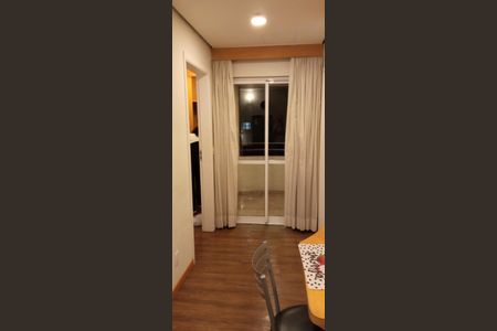 Sala de apartamento para alugar com 1 quarto, 55m² em Centro, Santo André