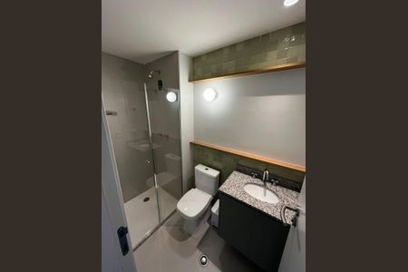 Banheiro de apartamento para alugar com 1 quarto, 34m² em Pinheiros, São Paulo