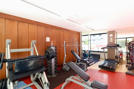 Apartamento para alugar com 110m², 3 quartos e 2 vagas Apartamento para alugar com 110m², 3 quartos e 2 vagasAcademia