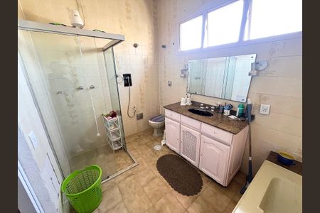 Casa à venda com 450m², 4 quartos e sem vagaBanheiro