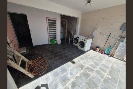 Casa à venda com 450m², 4 quartos e sem vagaÁrea comum - Piscina