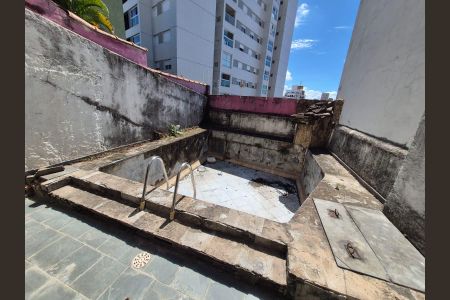 Casa à venda com 450m², 4 quartos e sem vagaPiscina