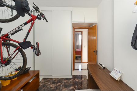 Apartamento à venda com 75m², 3 quartos e 2 vagas Apartamento à venda com 75m², 3 quartos e 2 vagasQuarto 1